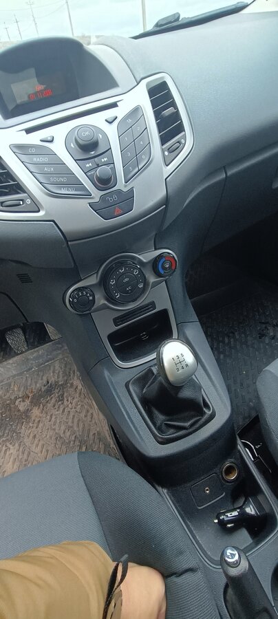 Ford Fiesta Mk6, фото 9