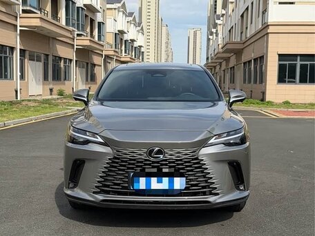 Lexus RX V