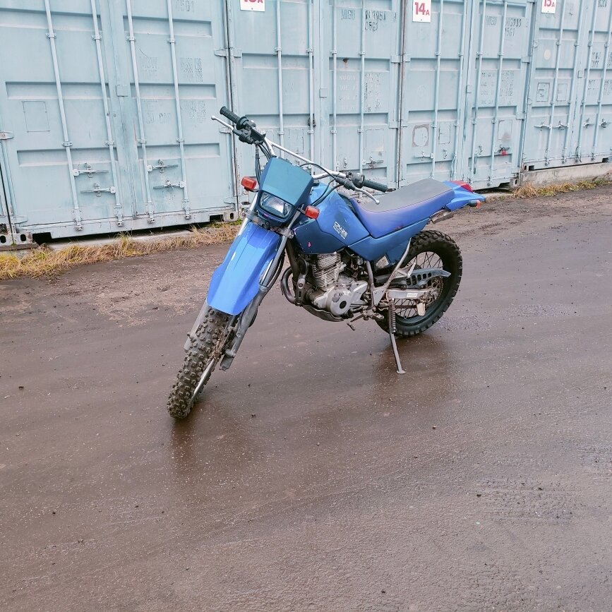 Yamaha XT225 Serow