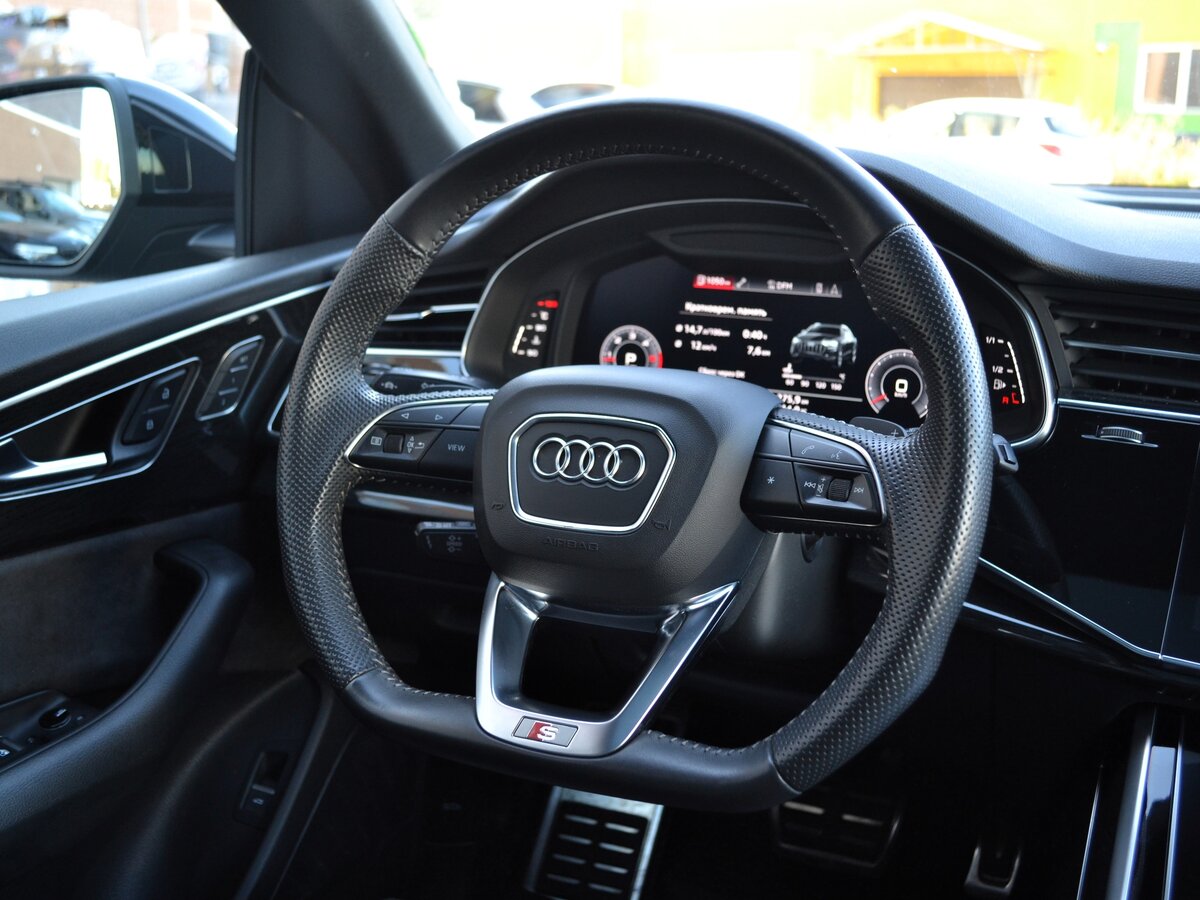 AUDI Q8 - фото 10