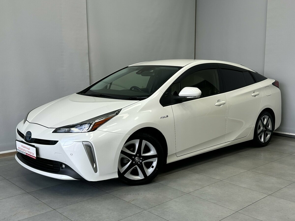 Toyota Prius IV (XW50)