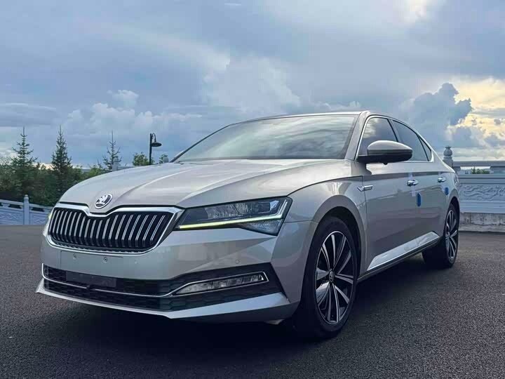 Открыть фотографии: Skoda Superb III Рестайлинг