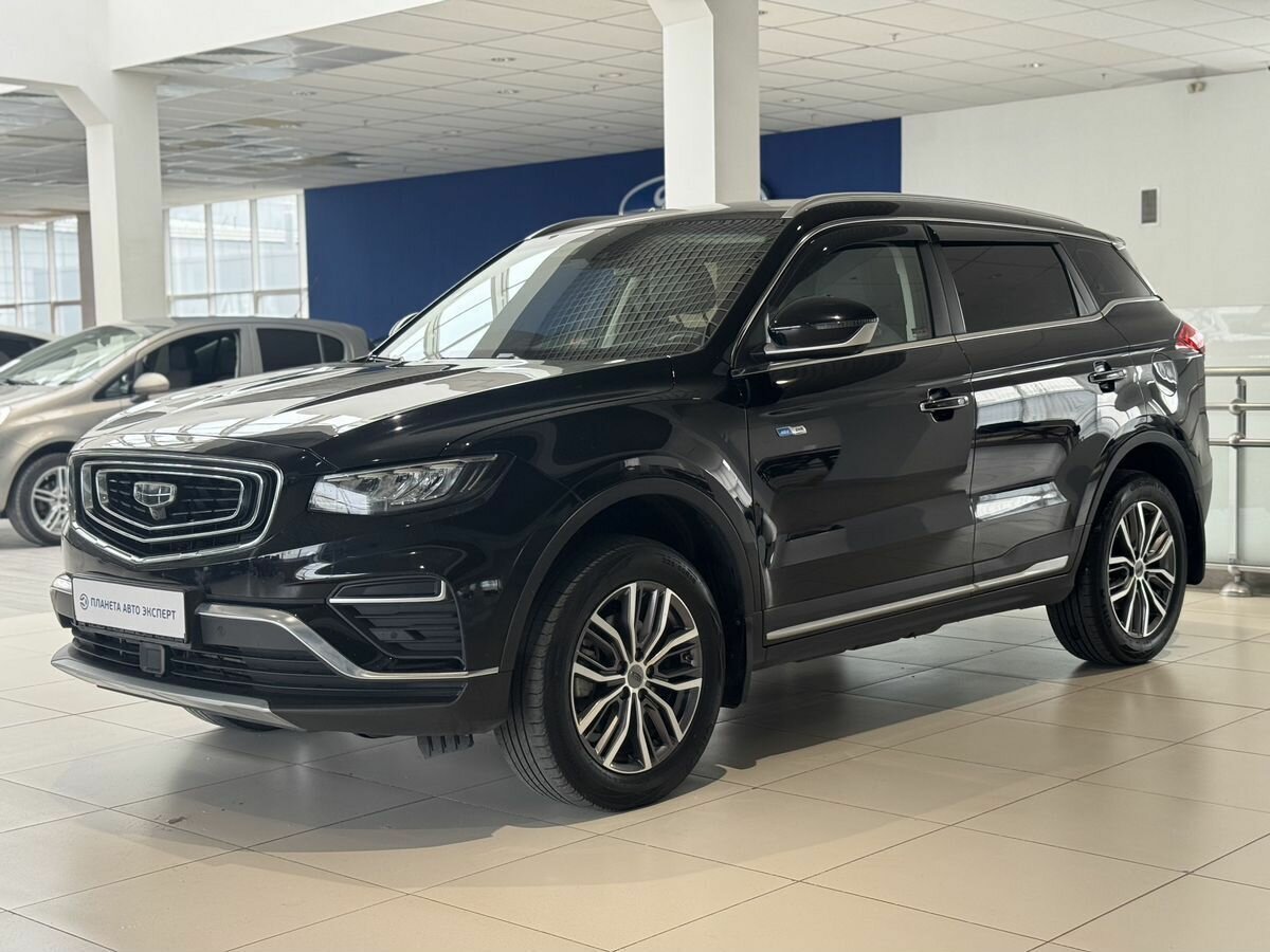 Открыть фотографии: Geely Atlas Pro