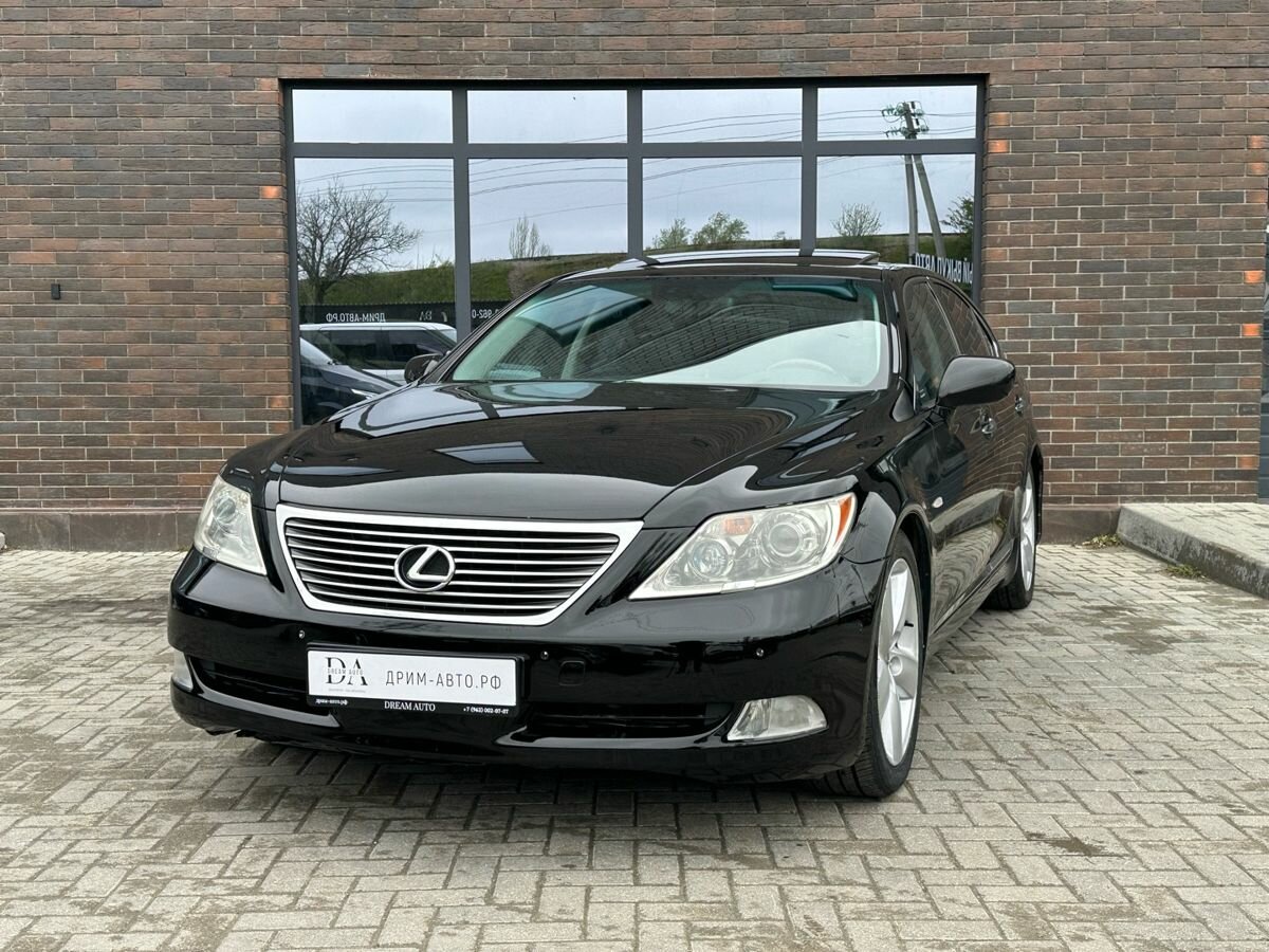 Lexus LS IV