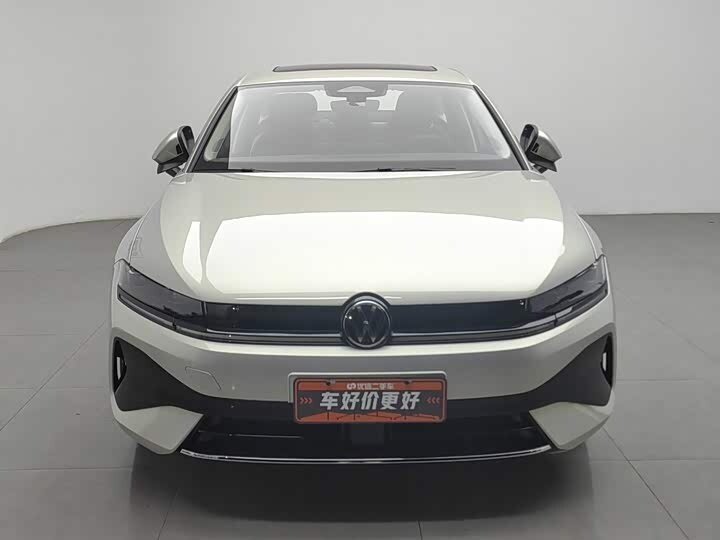 Открыть фотографии: Volkswagen Sagitar IV