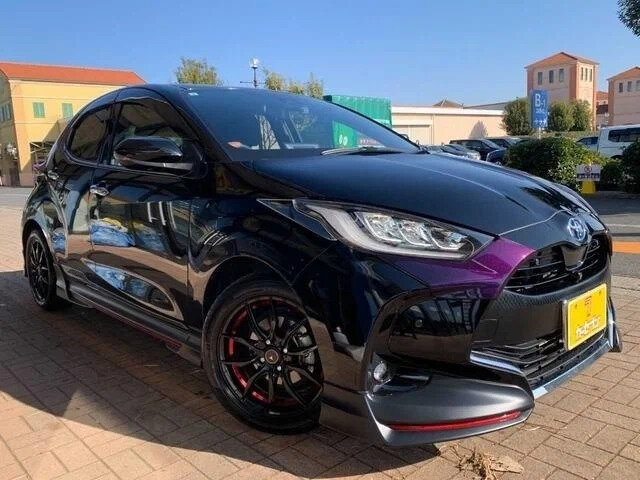 Открыть фотографии: Toyota Yaris IV