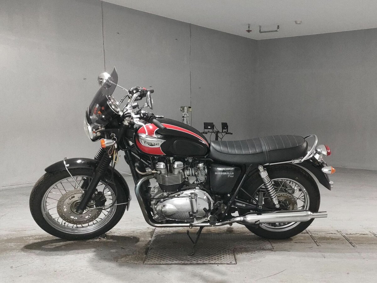 Triumph Bonneville T100