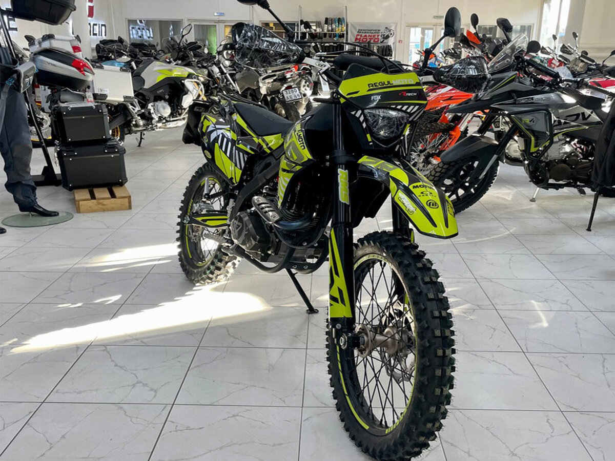 Regulmoto ZR 250 PR