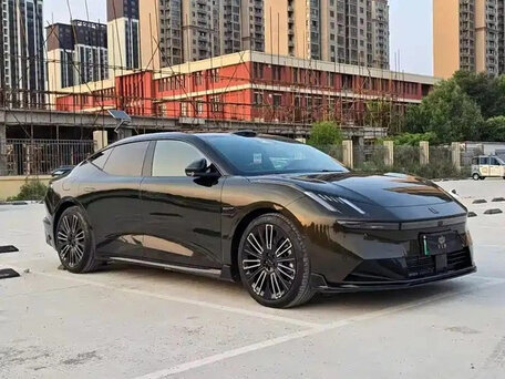 Lynk & Co 10