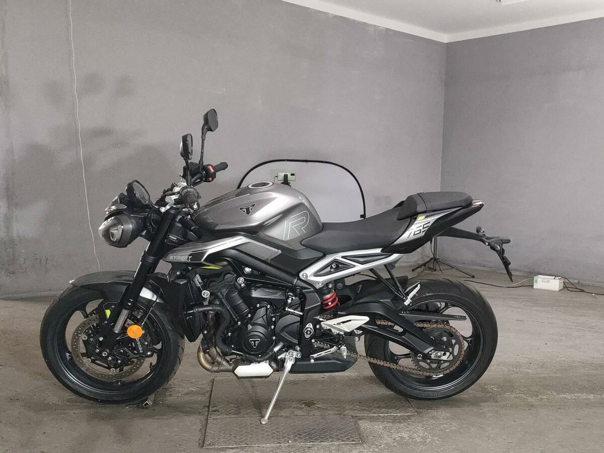 Triumph Street Triple