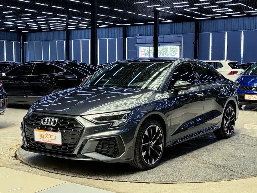 Audi A3 35 TFSI Long IV (8Y)