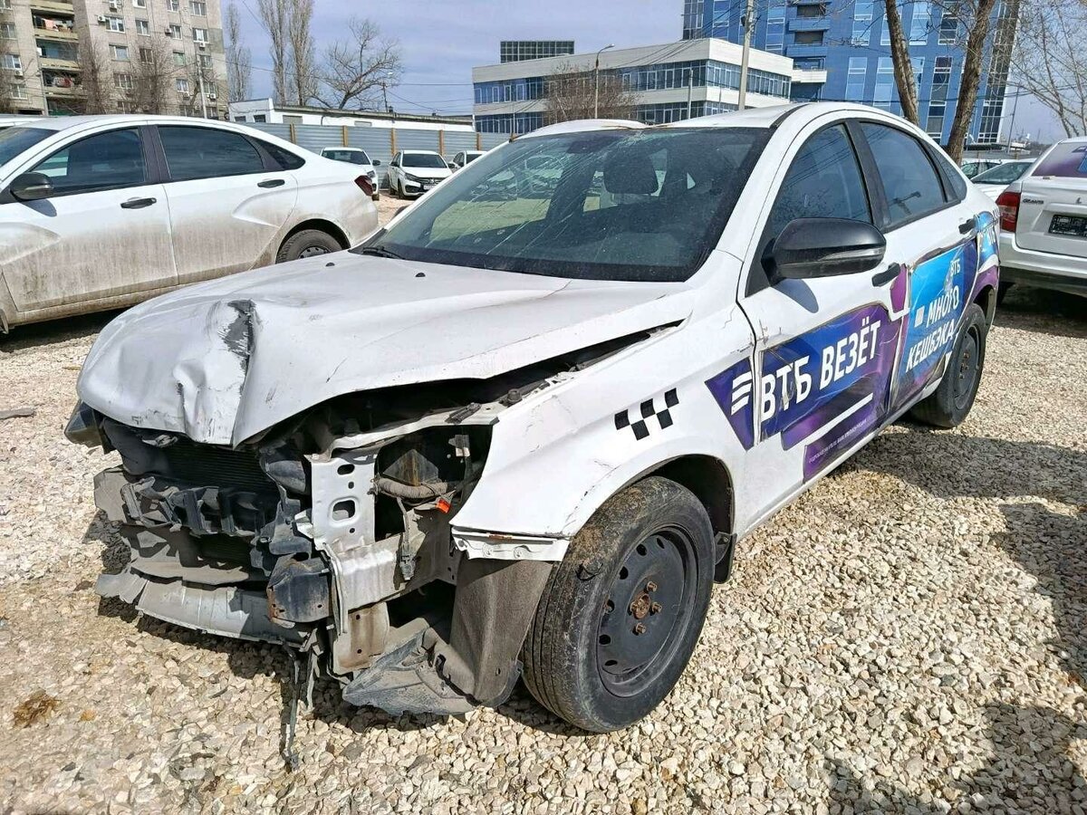 Открыть фотографии: Lada (ВАЗ) Vesta I Рестайлинг (NG)