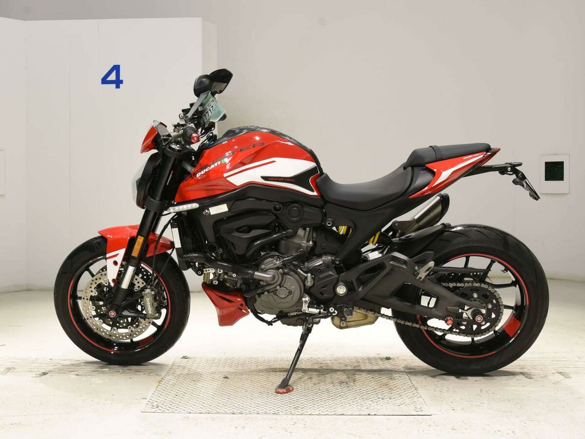 Ducati Monster 937