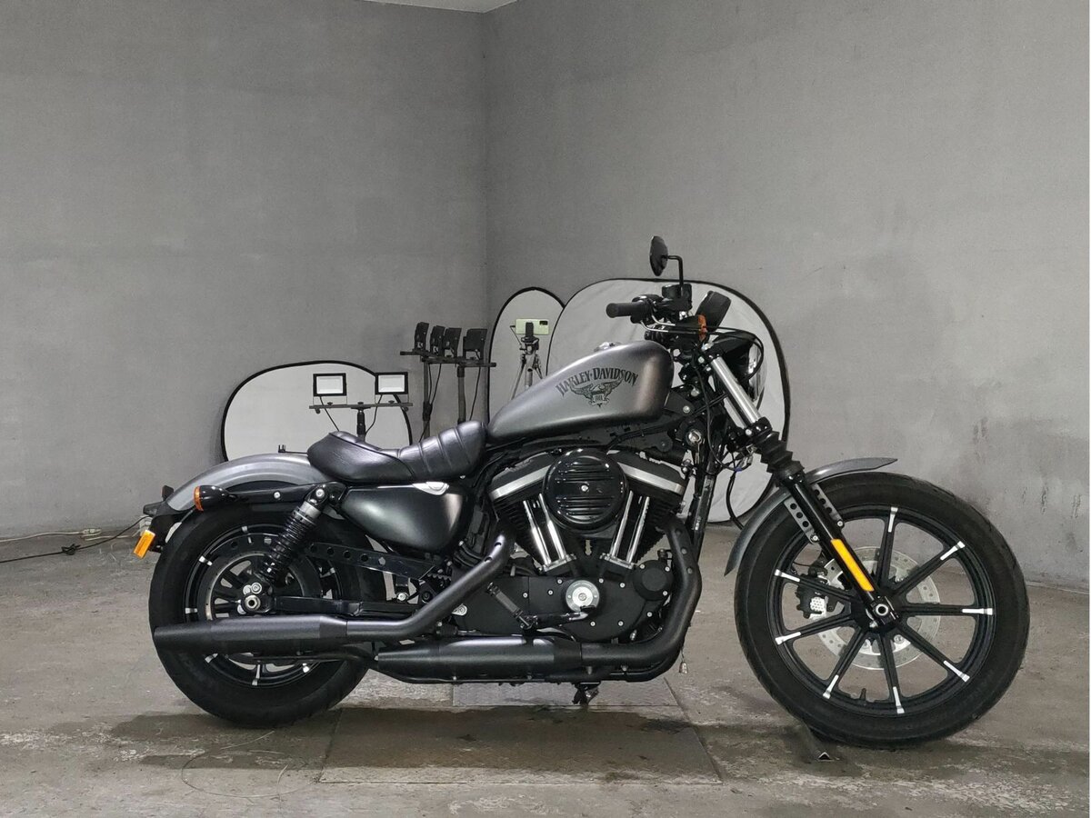 Harley-Davidson Sportster 883