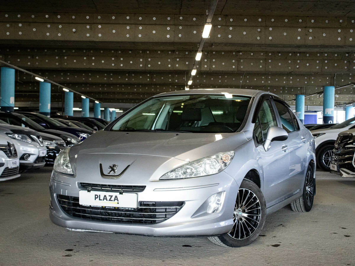 Peugeot 408 I