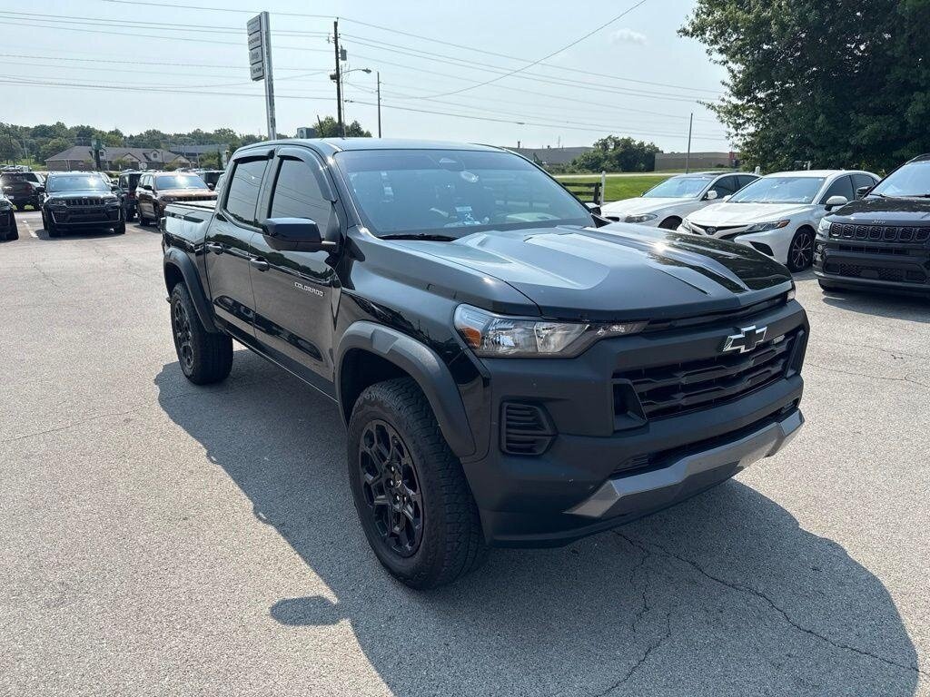 Открыть фотографии: Chevrolet Colorado III