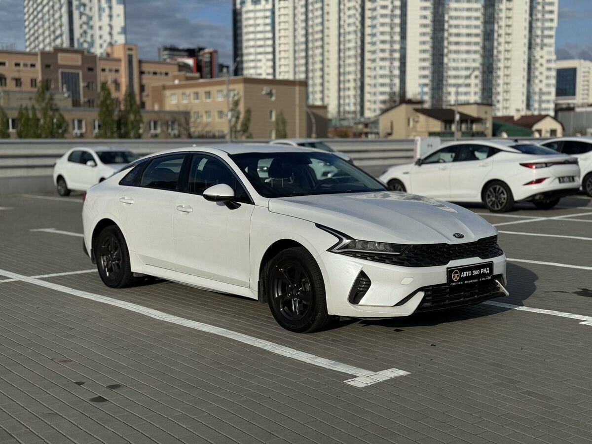 Kia K5 III