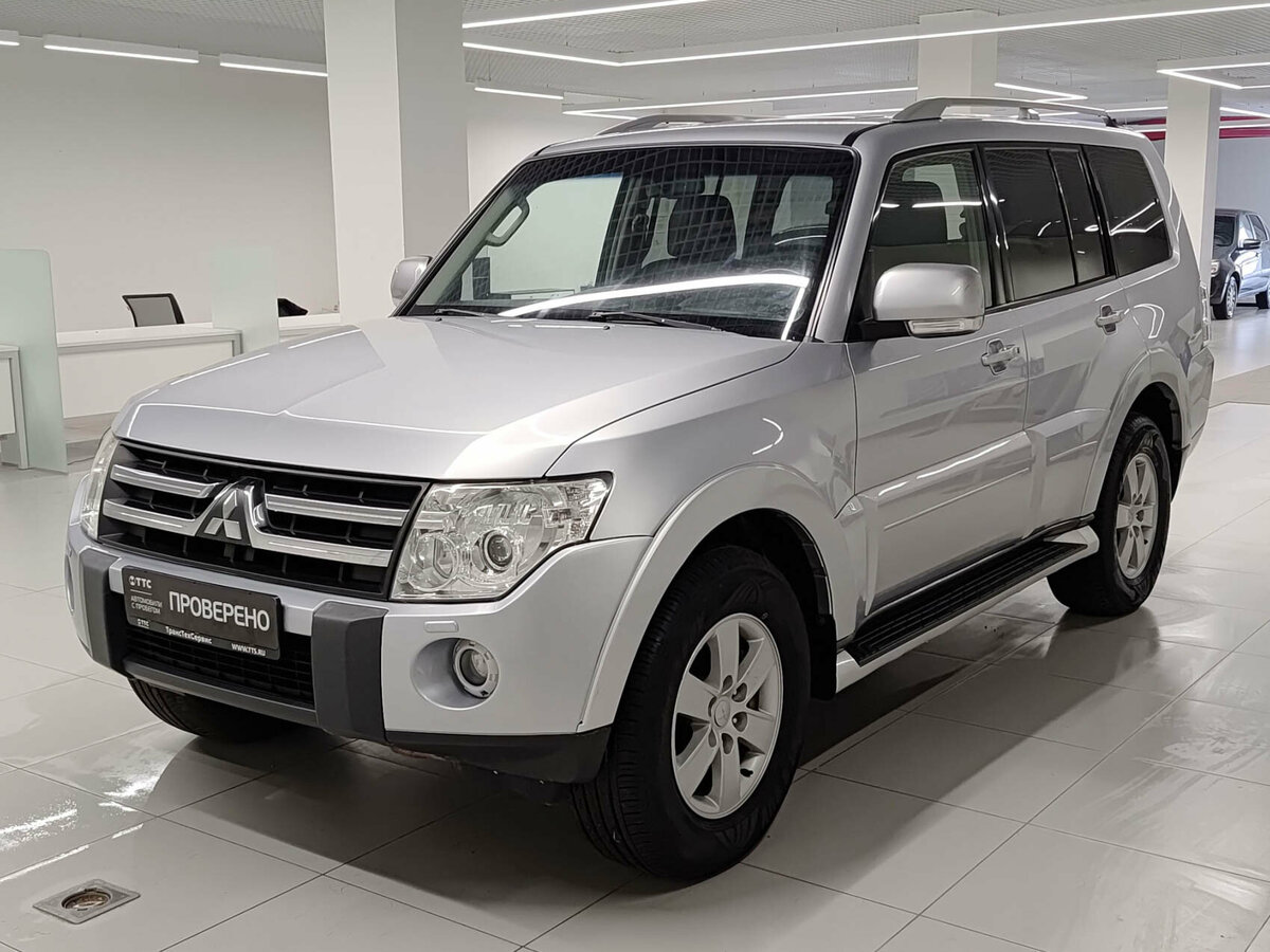 Mitsubishi Pajero IV