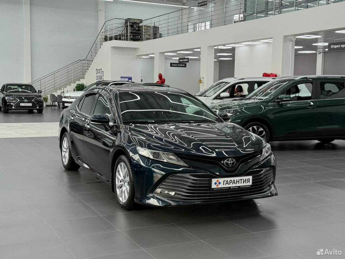Toyota Camry VIII (XV70)