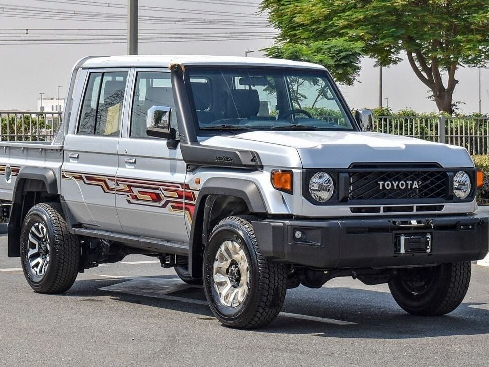 Открыть фотографии: Toyota Land Cruiser 70 Series Рестайлинг 2