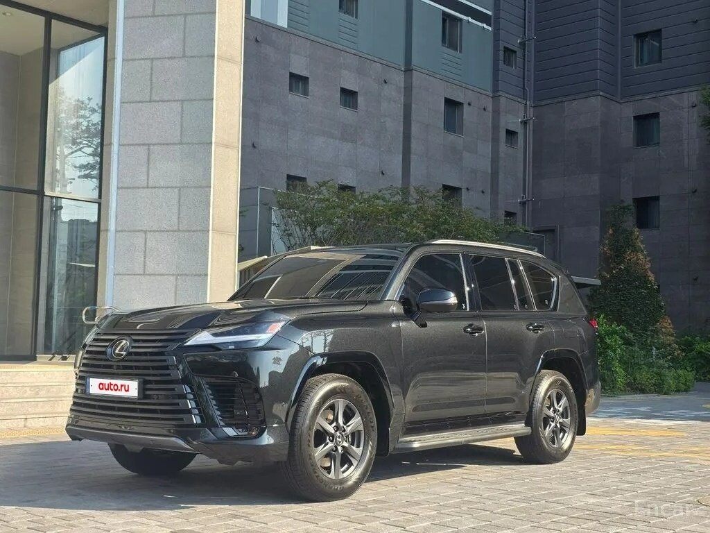 Открыть фотографии: Lexus LX IV