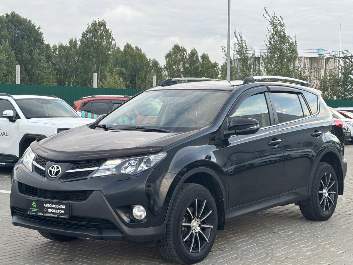 Открыть фотографии: Toyota RAV4 IV (XA40)