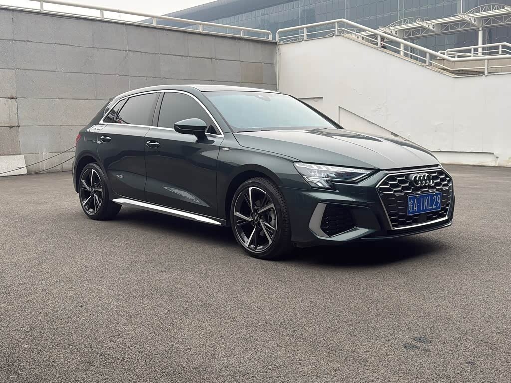 Audi A3 Sportback 35 TFSI IV (8Y)