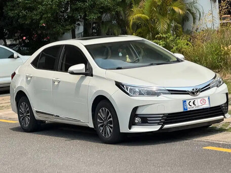 Toyota Corolla XI (E160, E170, E180) Рестайлинг 1