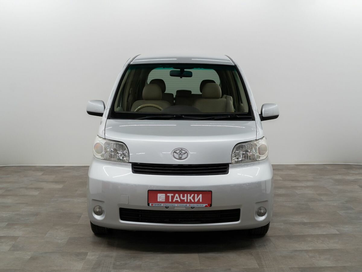 Toyota Porte I