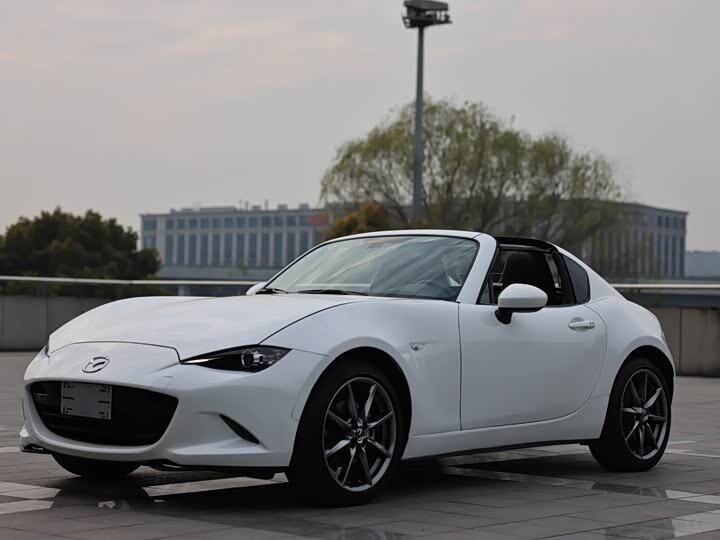 Mazda MX-5 RF IV (ND)