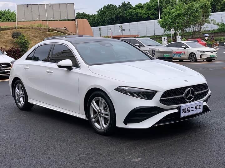 Открыть фотографии: Mercedes-Benz A-Класс IV (W177) Рестайлинг