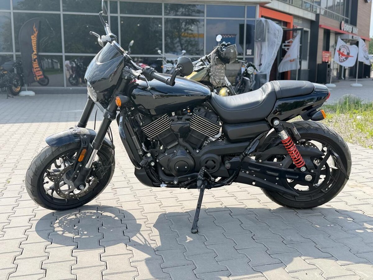 Harley-Davidson Street Rod
