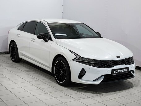 Kia K5 III