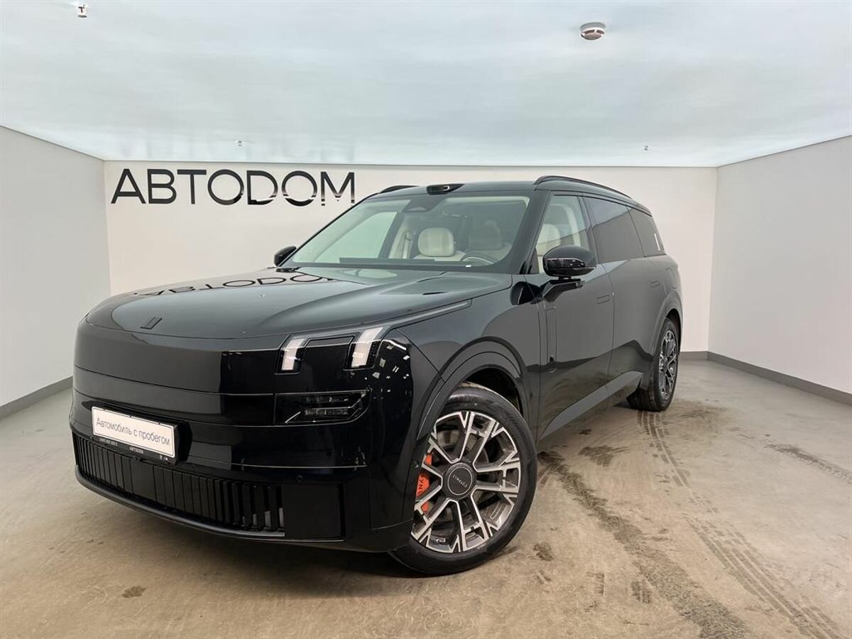 Lynk & Co 900