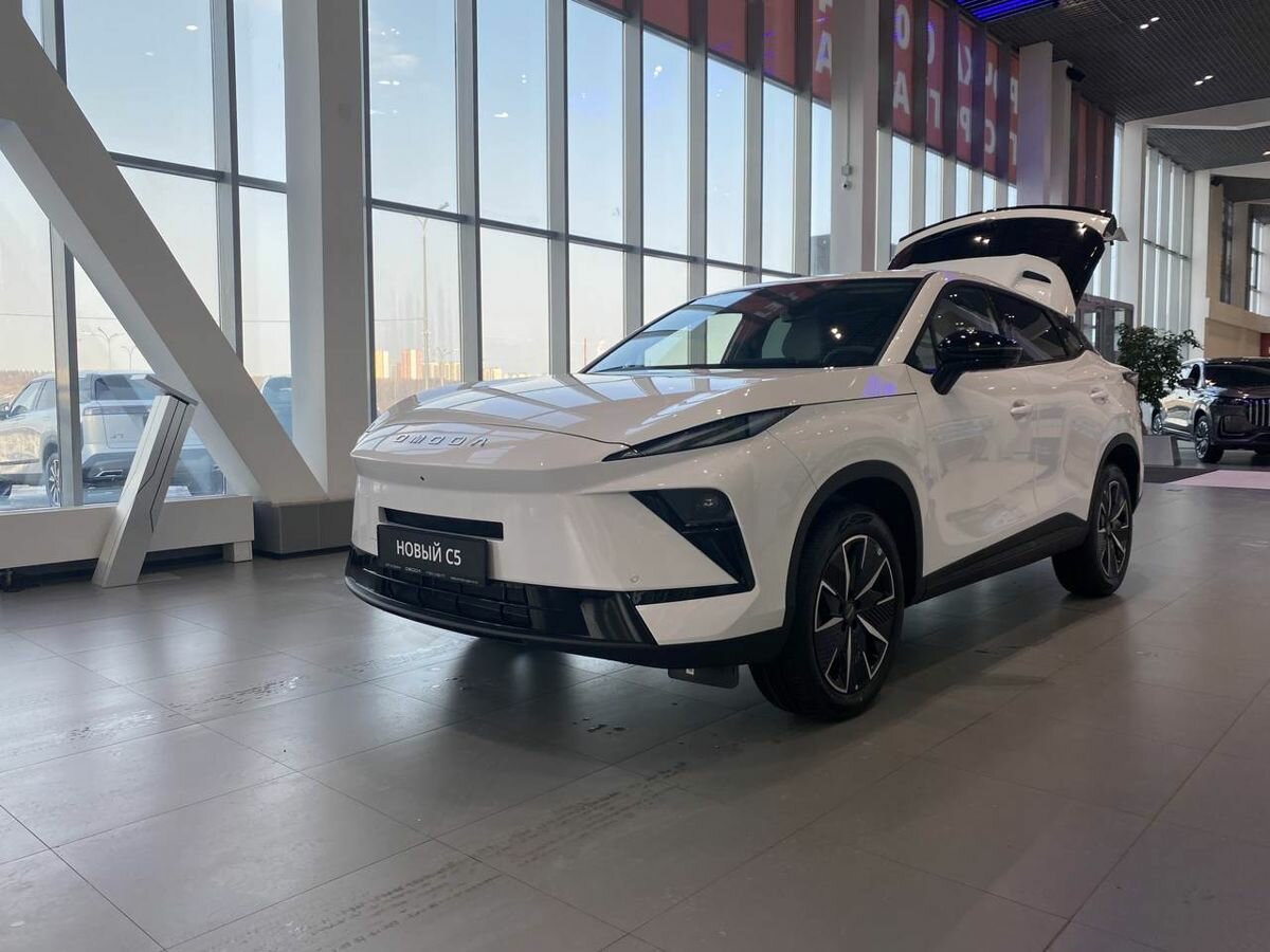 Открыть фотографии: Omoda C5 II