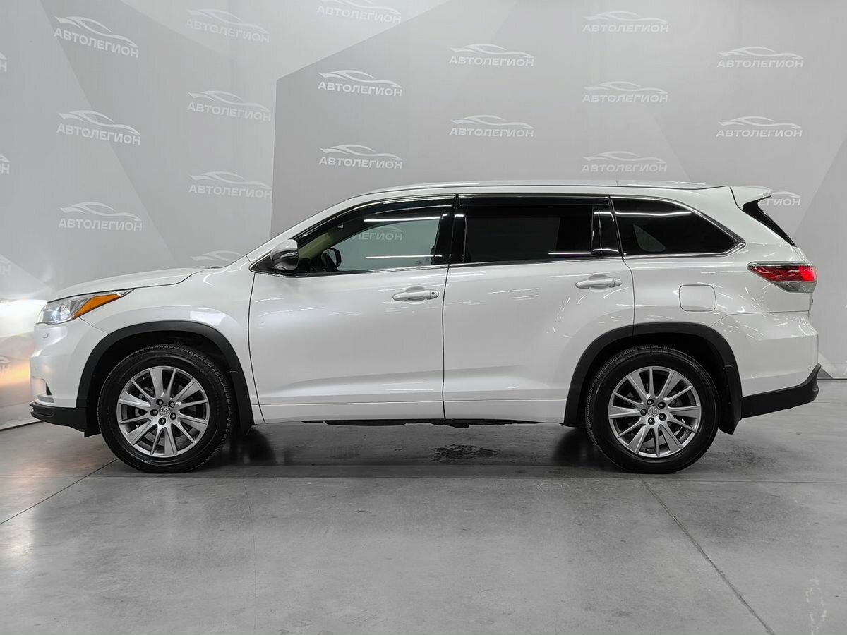 Открыть фотографии: Toyota Highlander III (XU50)