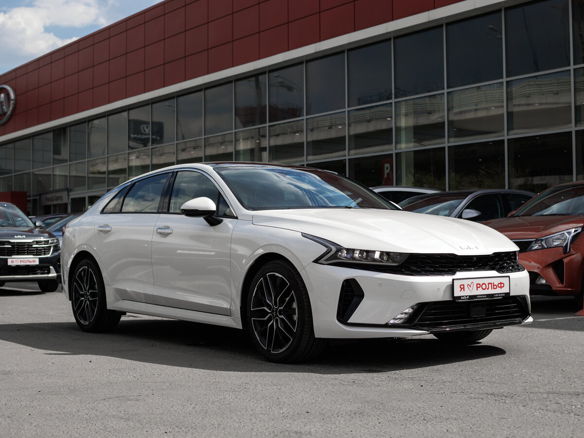 Kia K5 III