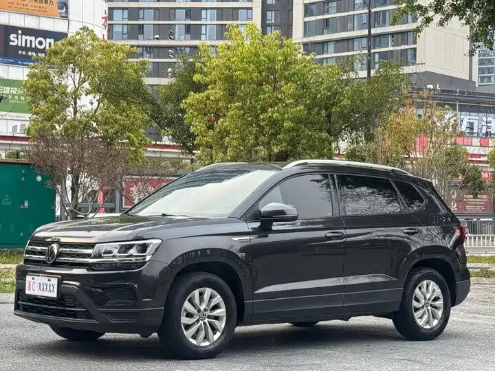Volkswagen Tharu I