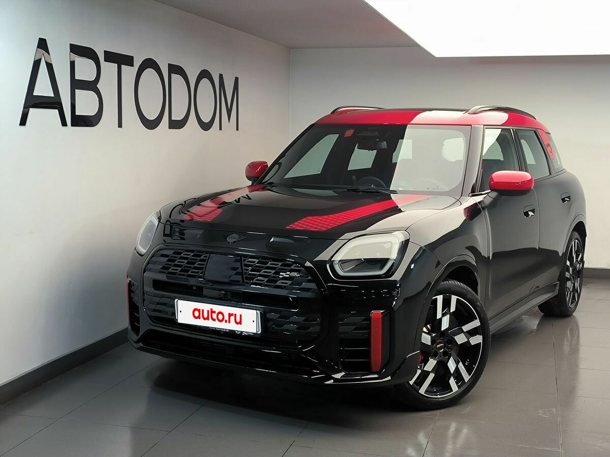 Открыть фотографии: Mini Countryman III