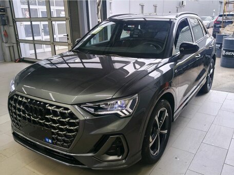 Audi Q3 II (F3)