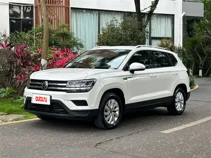 Volkswagen Tharu I