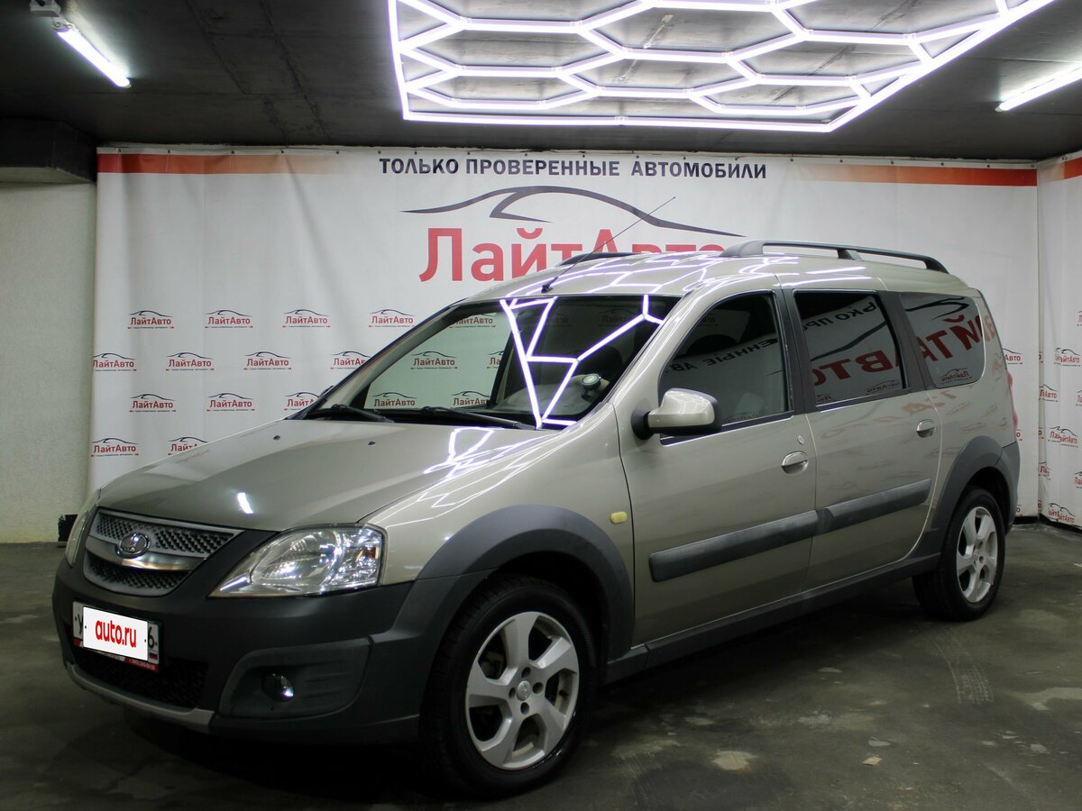 Открыть фотографии: Lada (ВАЗ) Largus I