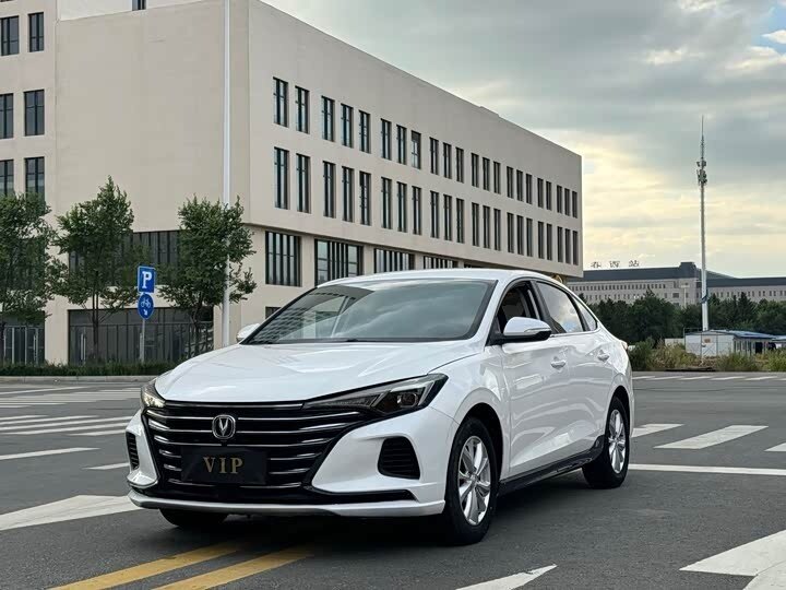 Открыть фотографии: Changan Eado Plus I