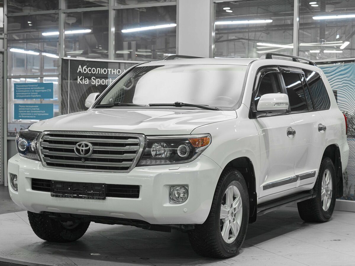 Toyota Land Cruiser 200 Series Рестайлинг 1