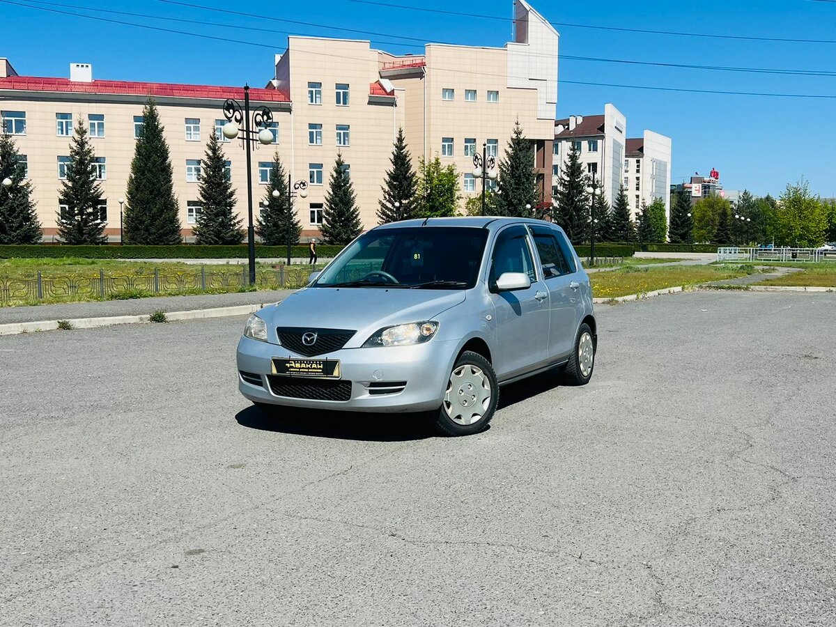 Mazda Demio II (DY)