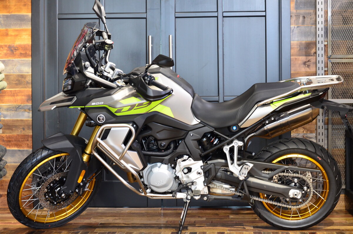 Voge 900DSX