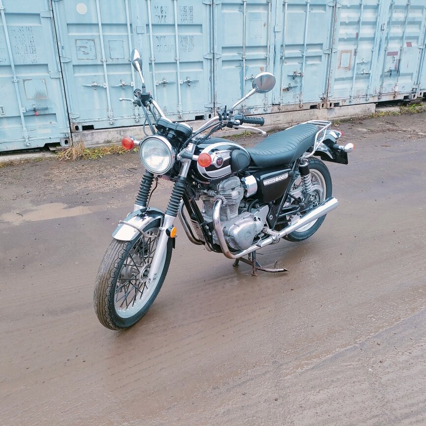 Kawasaki W 800