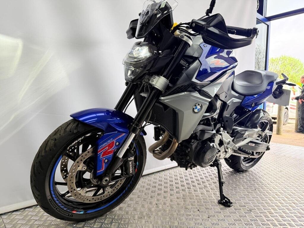 BMW F 900 R