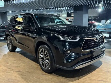 Toyota Highlander IV (XU70)