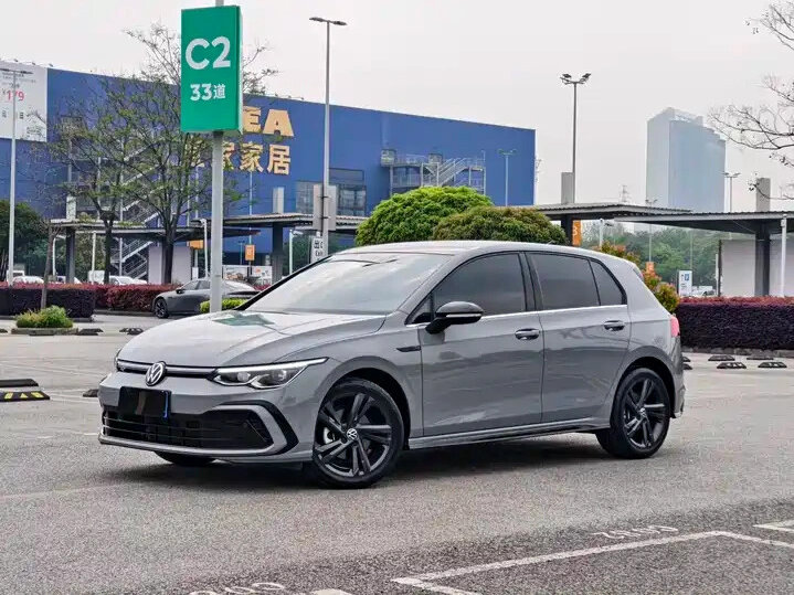 Открыть фотографии: Volkswagen Golf VIII